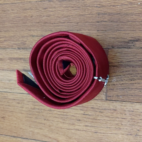 Boys red tie with bonus hammer tie clip - Picture 3 of 6